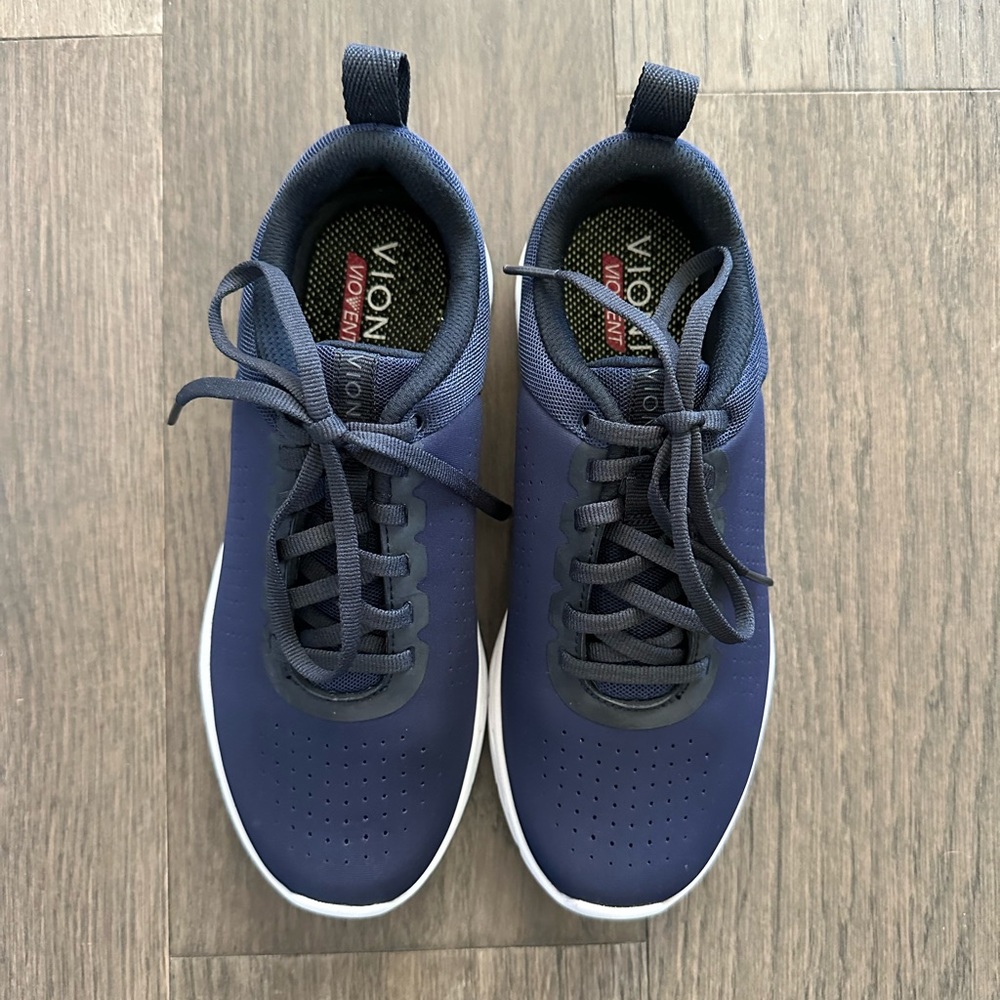 Vionic Sneakers